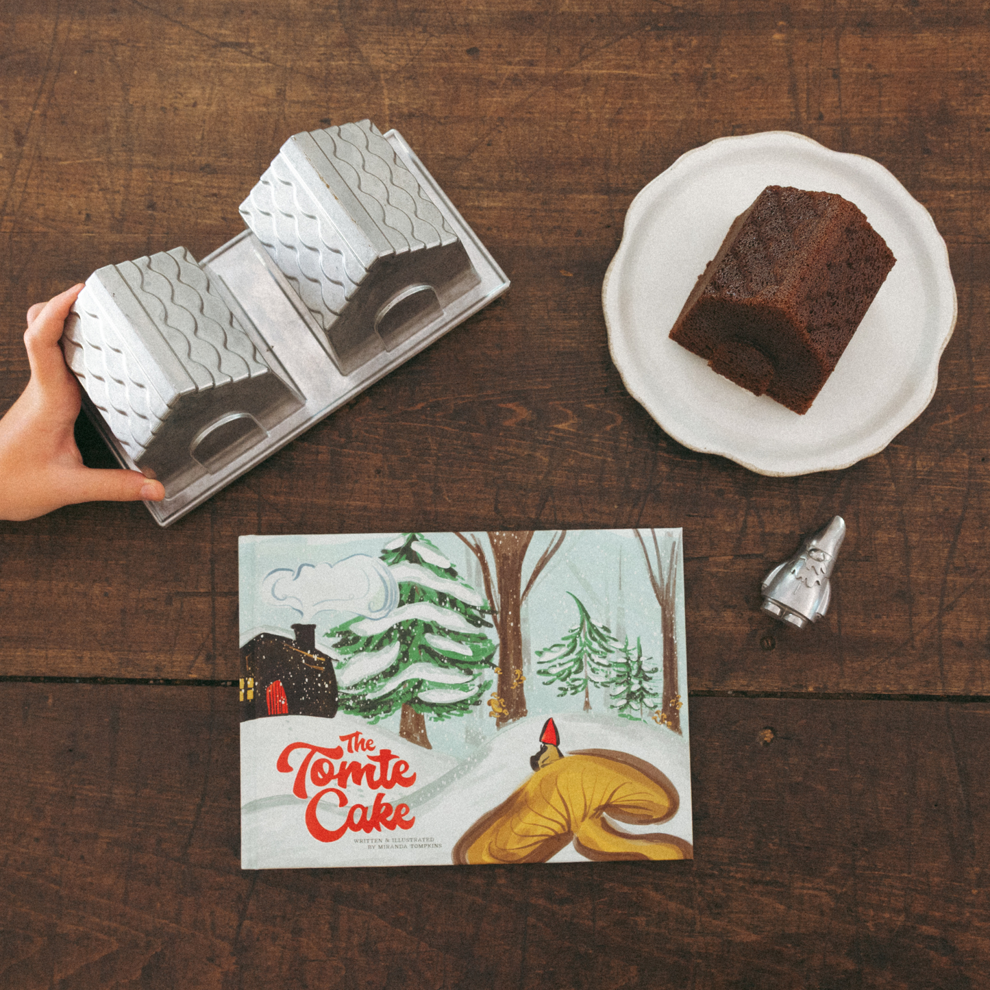 The Tomte Cake Set
