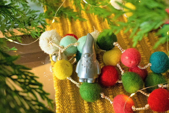 Tomte Writing The Tomte Cake Set