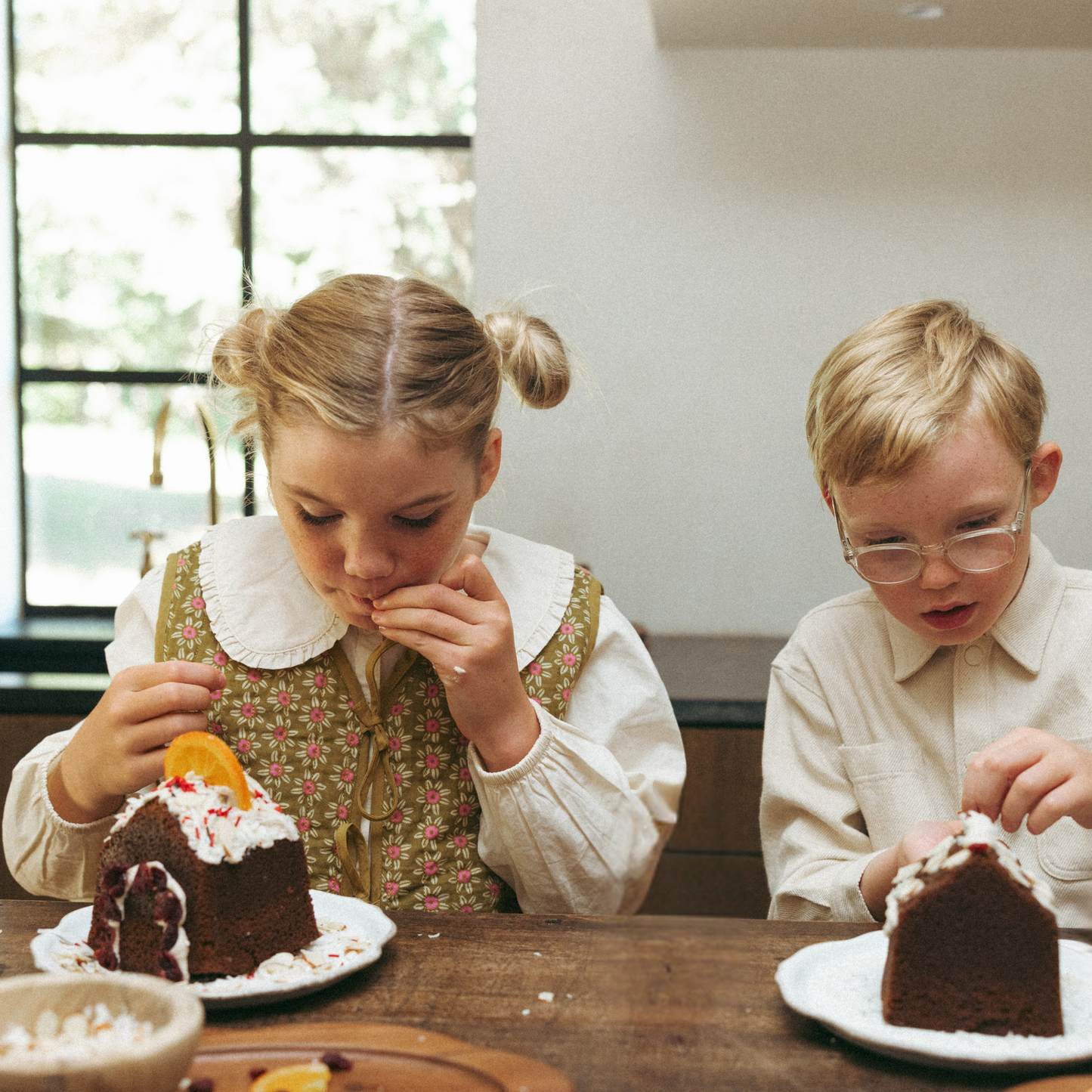 The Tomte Cake Set